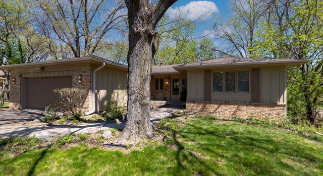Photo of 8613 Wood Cliff Cir S, Bloomington, MN 55438