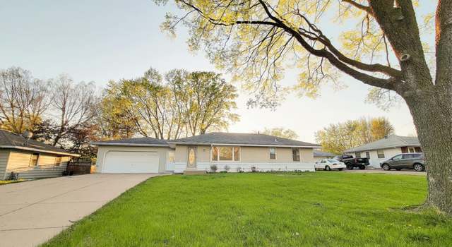 Photo of 8690 Greenway Ave S, Cottage Grove, MN 55016