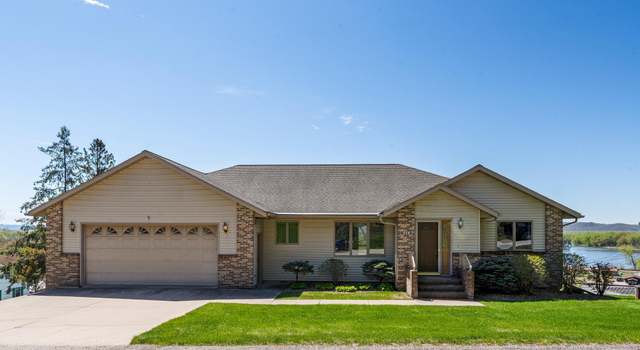 Photo of 715 S Hill St, Fountain City, WI 54629