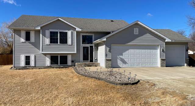 Photo of 239 Pleasant St, Dexter, MN 55926