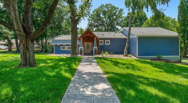 Photo of 10727 Braewood Cir, Bloomington, MN 55437