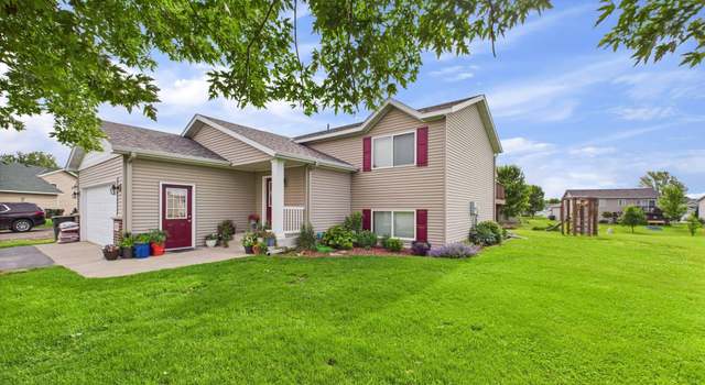 Photo of 810 Deerberry Ct, Albany, MN 56307