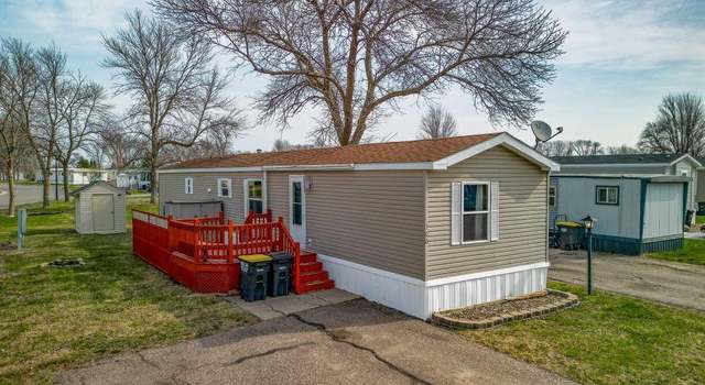 Photo of 300 Kingsway Dr, North Mankato, MN 56003
