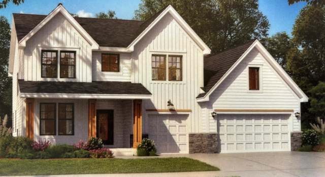 Photo of 17915 Headwaters Dr, Lakeville, MN 55044