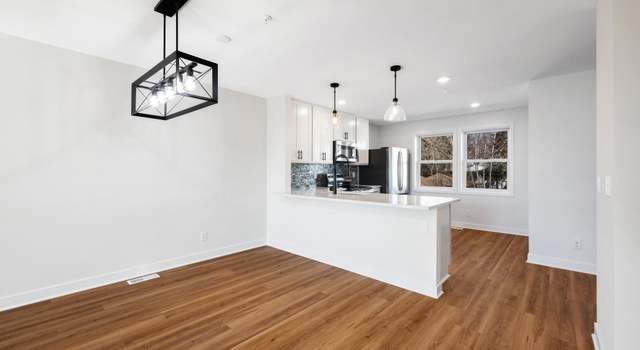Photo of 2602 Golden Valley Rd, Minneapolis, MN 55411