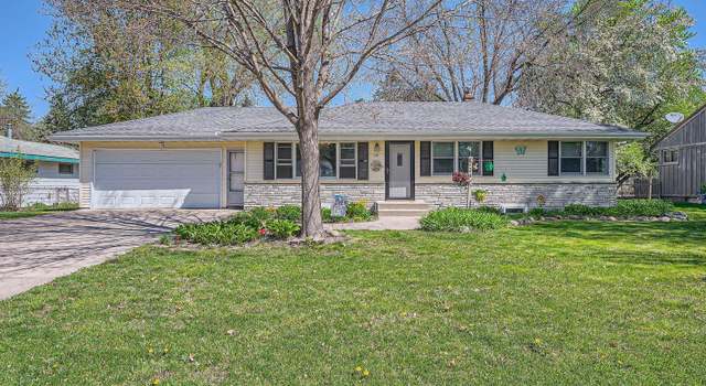 Photo of 239 Hawes Ave, Shoreview, MN 55126