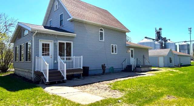Photo of 1005 Elizabeth Ave N, Thief River Falls, MN 56701