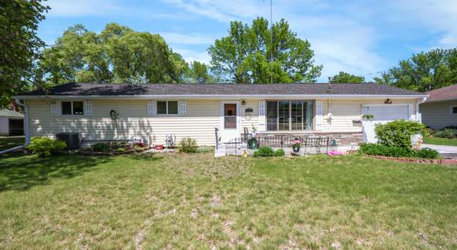 Photo of 1013 1st St S, Cold Spring, MN 56320