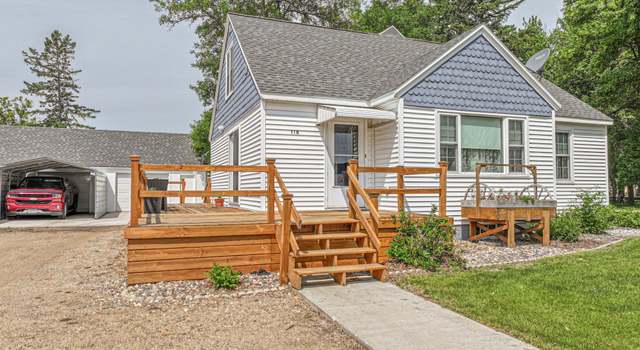 Photo of 118 N Douglas Ave, Parkers Prairie, MN 56361