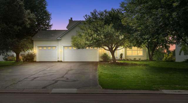 Photo of 937 Briar Glen Ln, Saint Paul, MN 55129