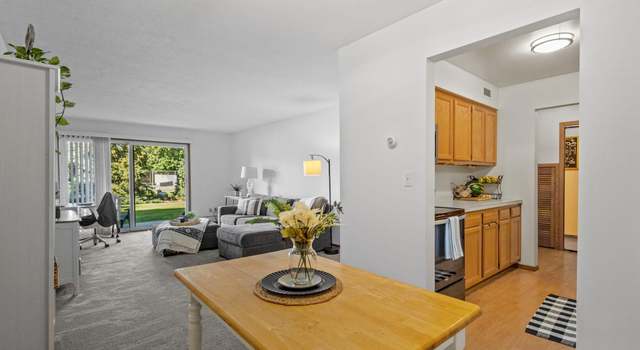 Photo of 2230 Midland Grove Rd #106, Roseville, MN 55113