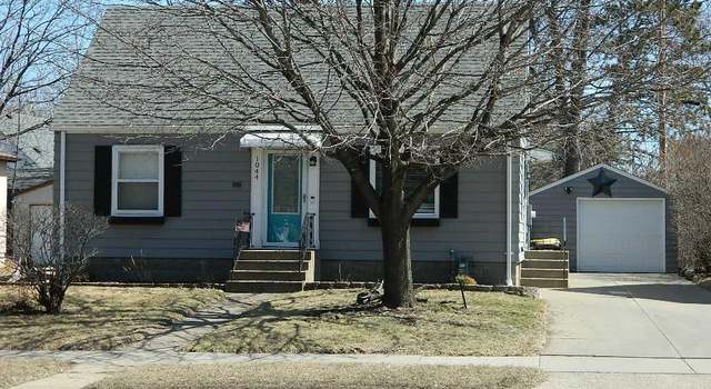 Photo of 1044 Oakdale Ave, West Saint Paul, MN 55118