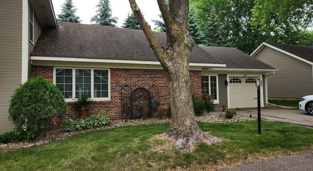 Photo of 34 Somerset Dr, Waconia, MN 55387