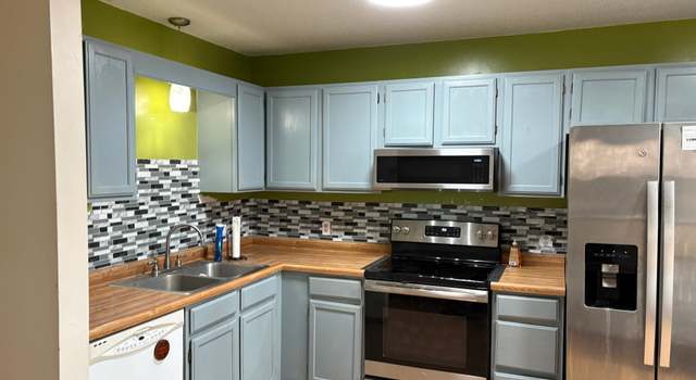 Photo of 912 W Village Cir SE, Rochester, MN 55904