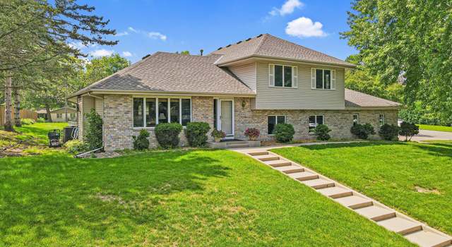 Photo of 7030 Alpine Trl, Eden Prairie, MN 55346