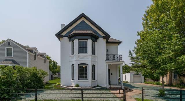 Photo of 121 N Hickory St, Chaska, MN 55318