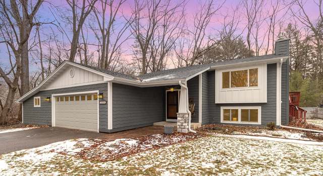 Photo of 3290 Victoria St N, Shoreview, MN 55126