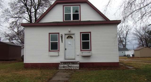 Photo of 716 Bluff St, Graceville, MN 56240