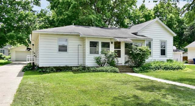 Photo of 472 E 14th St, Saint Charles, MN 55972