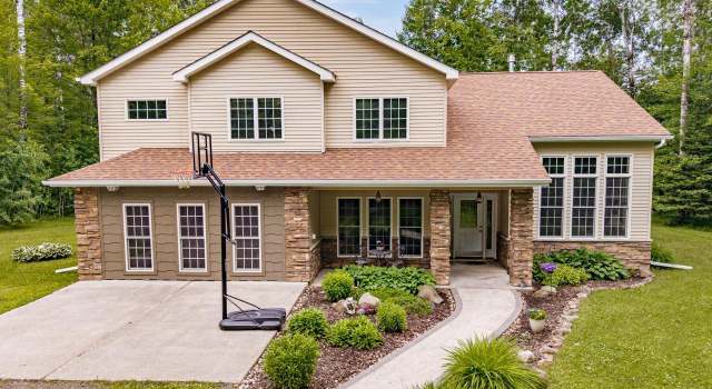 Photo of 4722 Whitetail Dr, Superior, WI 54880