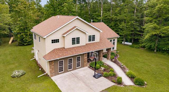 Photo of 4722 Whitetail Dr, Superior, WI 54880