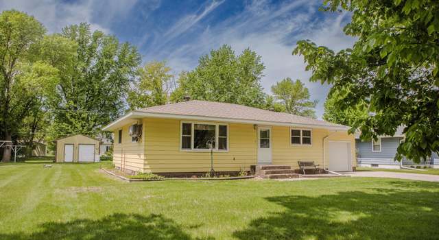 Photo of 311 2nd St E, Chokio, MN 56221