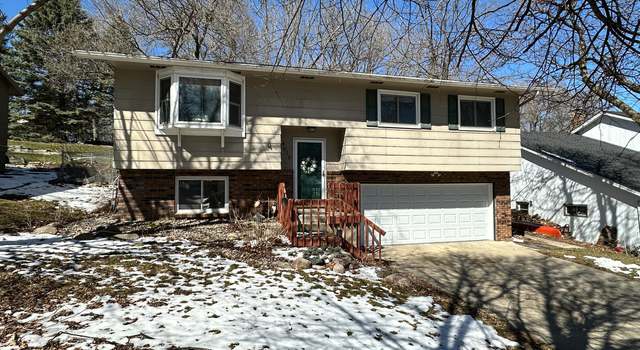 Photo of 4015 Manorwoods Dr NW, Rochester, MN 55901