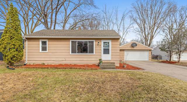 Photo of 1709 Hillview Rd, Shoreview, MN 55126