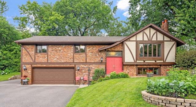 Photo of 1730 1st St SW, Saint Paul, MN 55112