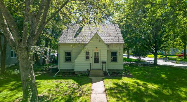Photo of 212 S Oakland St, Lake Crystal, MN 56055
