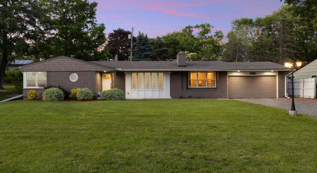 Photo of 4808 Dunberry Ln, Edina, MN 55435