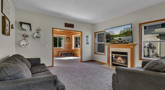 Photo of 136 Garner Cir, Montrose, MN 55363