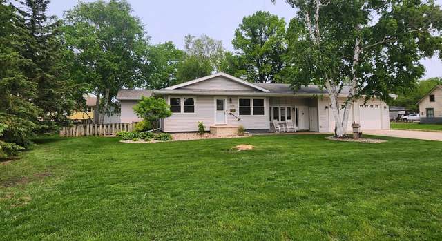 Photo of 1206 W Ash Ave, Olivia, MN 56277