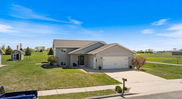 Photo of 1117 Stockholm Ave, Marshall, MN 56258