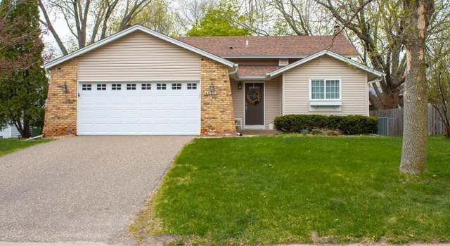 Photo of 4891 Oxford St N, Shoreview, MN 55126