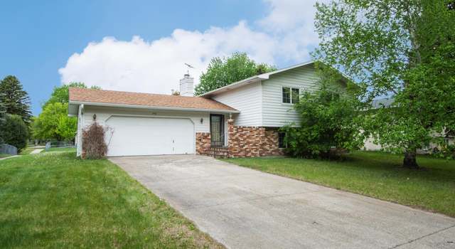 Photo of 3713 4th St S, Moorhead, MN 56560