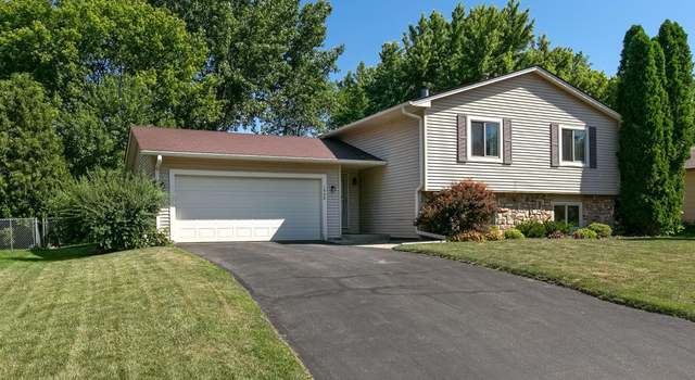 Photo of 1808 Rio Loma Ln, Burnsville, MN 55337