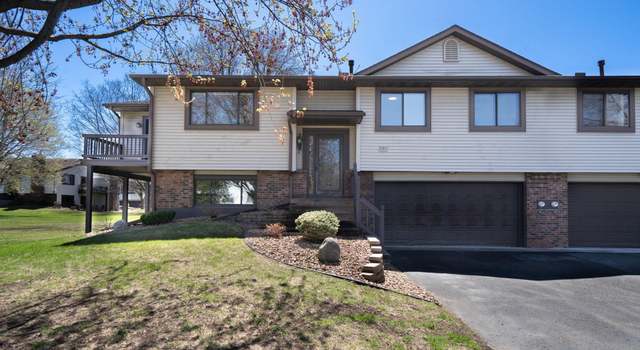 Photo of 597 Donegal Cir, Shoreview, MN 55126