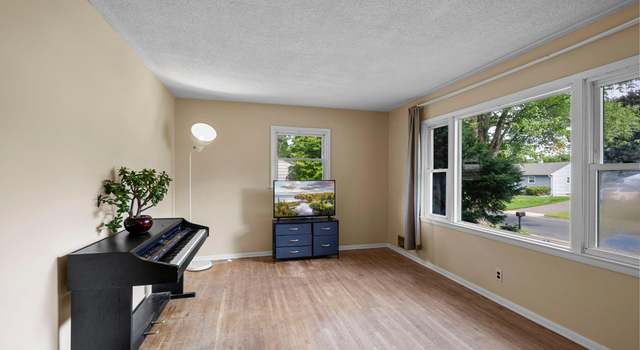 Photo of 6149 Garbe Ave, Woodbury, MN 55125