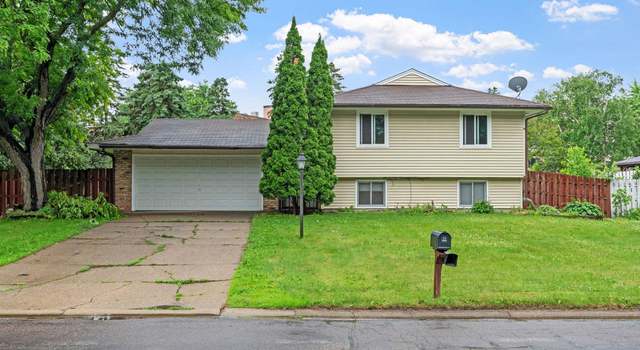 Photo of 7090 146th St W, Apple Valley, MN 55124
