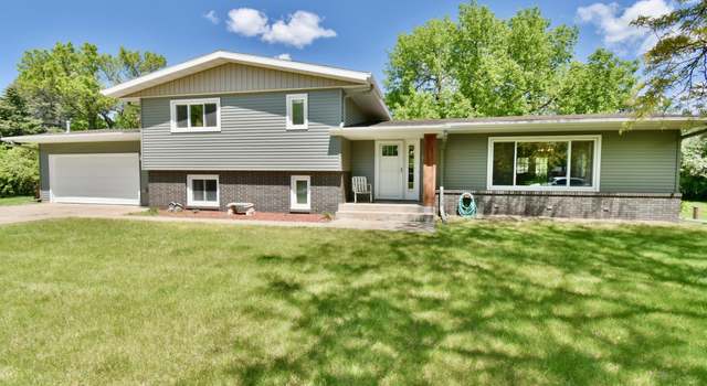 Photo of 5851 Fairway Ln, Saint Cloud, MN 56303