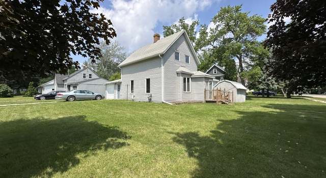 Photo of 951 5th St, Hancock, MN 56244