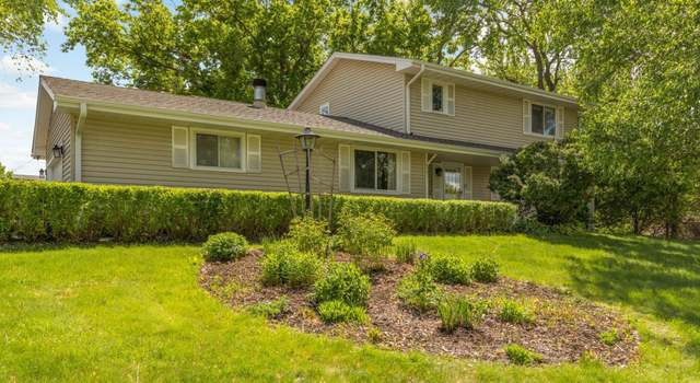 Photo of 8701 32nd Ave N, Minneapolis, MN 55427
