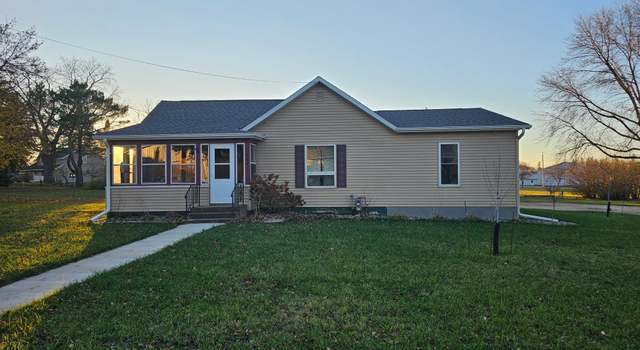 Photo of 609 N Mather Rd, Le Roy, MN 55951