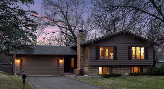 Photo of 6520 Ridgeview Dr, Edina, MN 55439