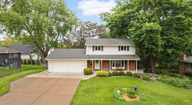 Photo of 1624 Saint Croix Cir, Golden Valley, MN 55422