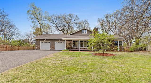 Photo of 636 County Road B E, Saint Paul, MN 55117