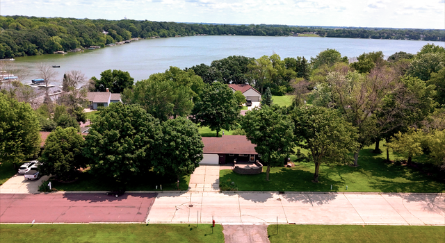 Photo of 647 Summit Dr, Fairmont, MN 56031