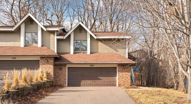 Photo of 4407 Chatsworth St N, Shoreview, MN 55126