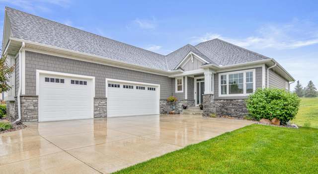 Photo of 1972 Annika Dr N, Lake Elmo, MN 55042